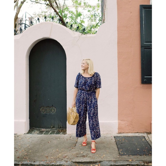 NWT Gal Meets Glam Violet Floral Print Jumpsuit Puff Sleeves Peasant Blue Size 2 - Picture 3 of 10